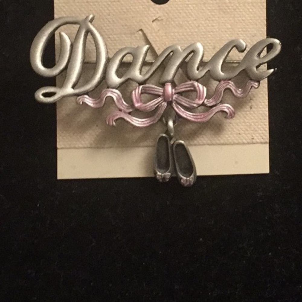🛍️3for$30🛍️⬇️price dropped Girls 2 dance pins, 1 gymnastics